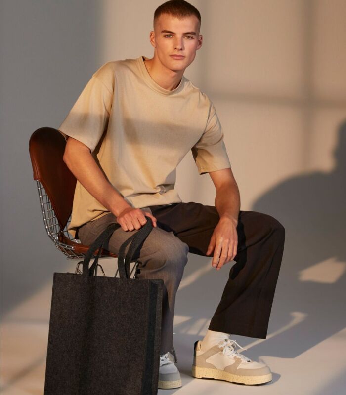 Felt Tote Bag Thumbnail