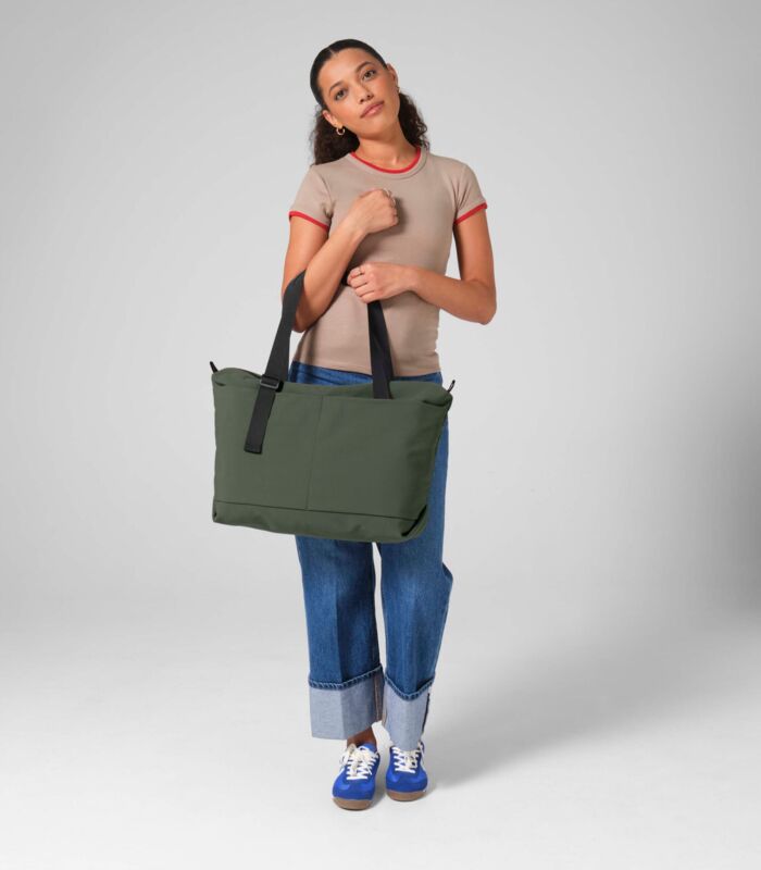 Minimal Lifestyle Tote Thumbnail